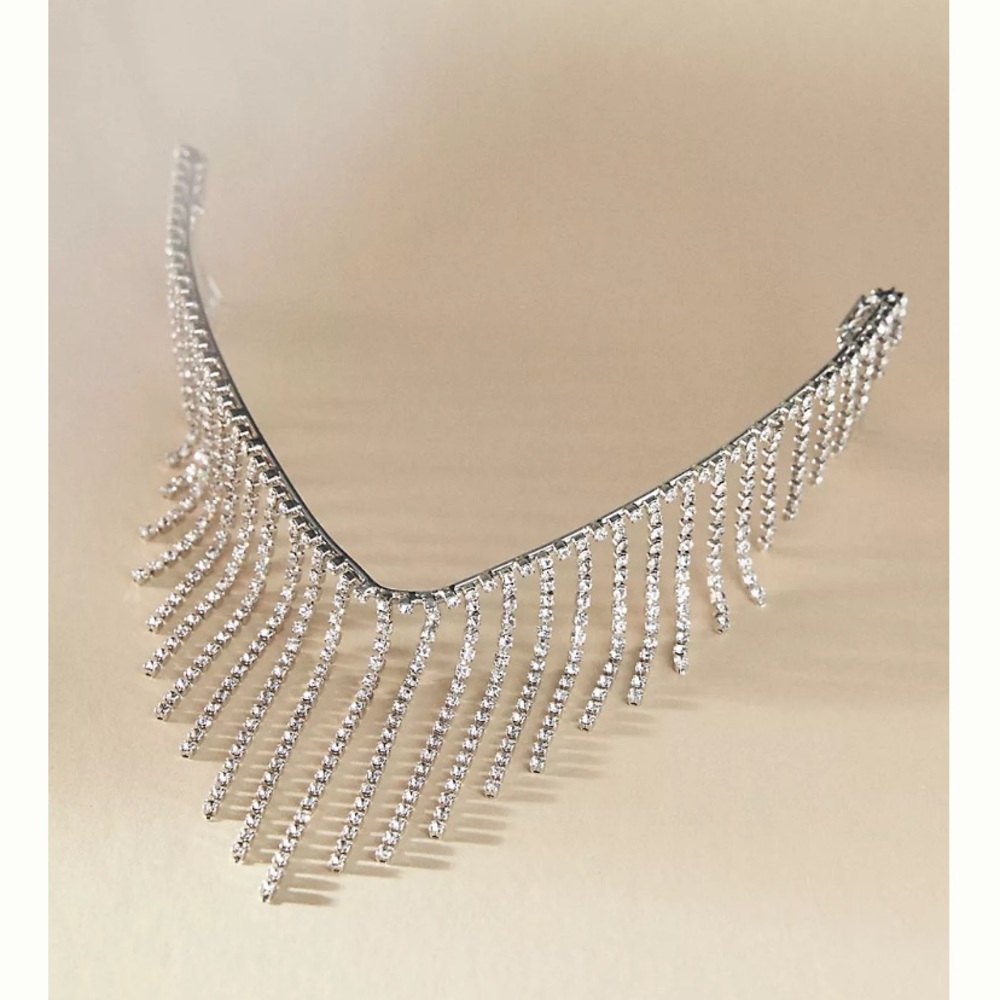 ✨✨Leletny Vee Crystal Chain Halo NWT 💖